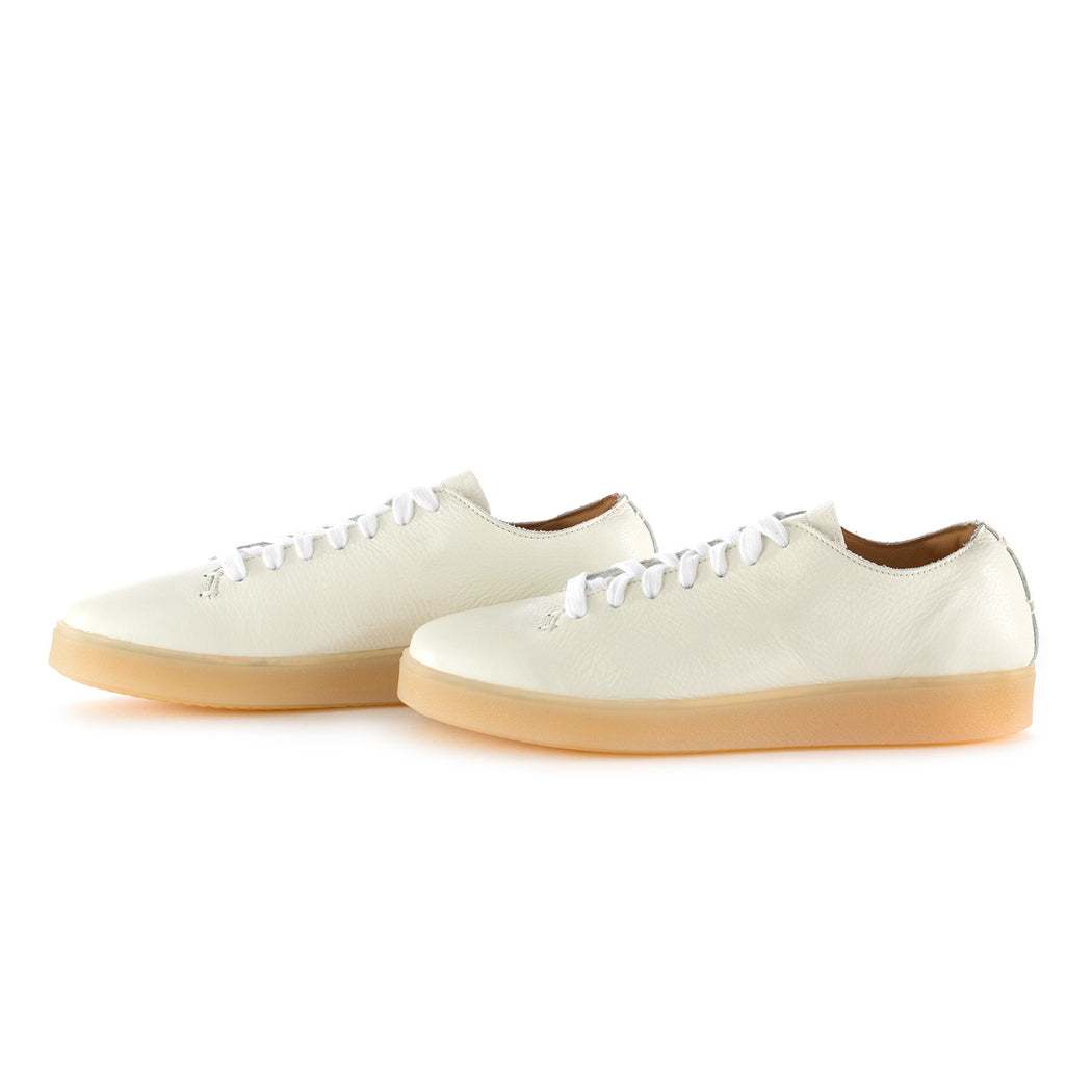 manovia 52 womens sneakers new york white